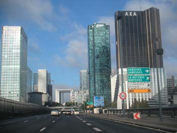 La dEFENSE